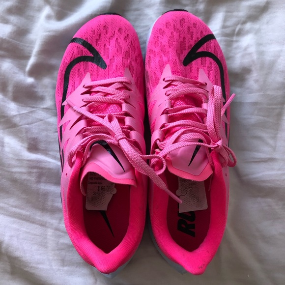 nike zoom rival fly pink